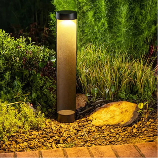 Modern Garden Lamp – Sleek Aluminum Outdoor Light With Soft Glow & Energy Efficient Design