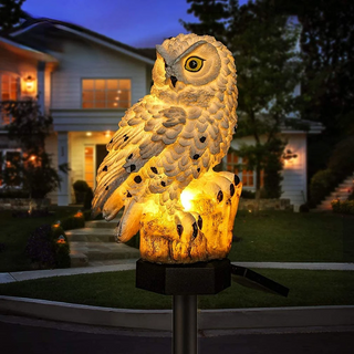 Outdoor Solar Lamp – Hand-Painted Resin Owl With Warm Glow LED Lighting