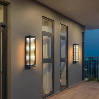 Outdoor Wall Light – Aluminum Slatted Lamp With Integrated LED, IP65 Rated