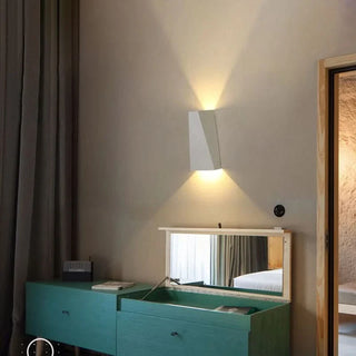Interior Wall Lamp – Modern Minimalist Wall Sconce with Warm Ambient Lighting