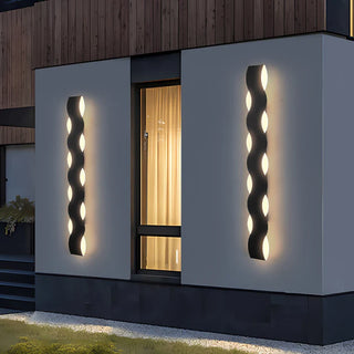 Modern Iron Wall Light – Durable Outdoor Wall Lamp With LED Exterior Lighting