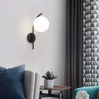 Brilla Wall Light – Elegant Metal Wall Lamp with Soft Ambient Lighting