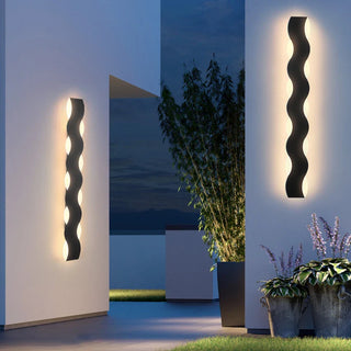 Modern Iron Wall Light – Durable Outdoor Wall Lamp With LED Exterior Lighting