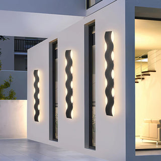 Modern Iron Wall Light – Durable Outdoor Wall Lamp With LED Exterior Lighting