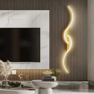 Decorative Wall Lamp – Contemporary Wavy LED Light with Aluminum Silicone Design