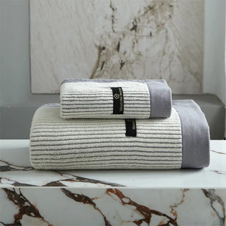 luxury cotton towel organic soft absorbent cream grey bath towel set close-up
