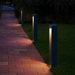 Outdoor LED Floor Lamp – Black Aluminum Garden Pathway Lighting with Warm White LED Light