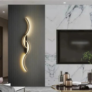 Decorative Wall Lamp – Contemporary Wavy LED Light with Aluminum Silicone Design