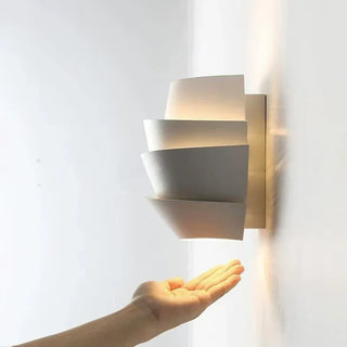Nordic Wall Light – White Metal LED Modern Wall Lamp with Directional Lighting