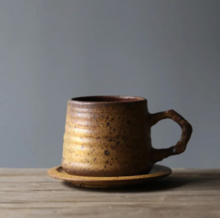 retro ceramic mugs handcrafted vintage style 300ml durable drinkware cups close-up