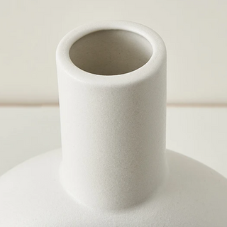 minimalist oval vase ceramic porcelain set scandi luxury home decor detail