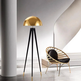 MORENO Scandinavian tripod lamp front – LED modern metal design