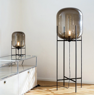 Oda amber lamp side — glass bowl black steel warm glow