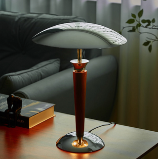 Elegant vintage table lamp side — classic adjustable design