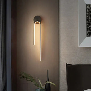 Modern Metal Wall Light – Sculptural LED Wall Sconce with Tapered Arm in Black or Gold