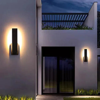 Outdoor Wall Light – Black Powder-Coated Aluminium LED IP65 Rated Modern Lighting Fixture