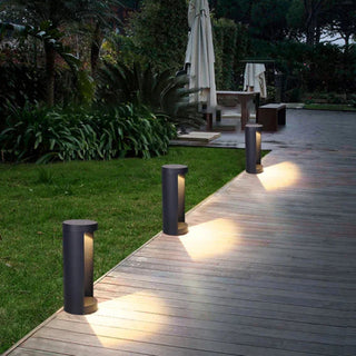 Modern Garden Lamp – Sleek Aluminum Outdoor Light With Soft Glow & Energy Efficient Design
