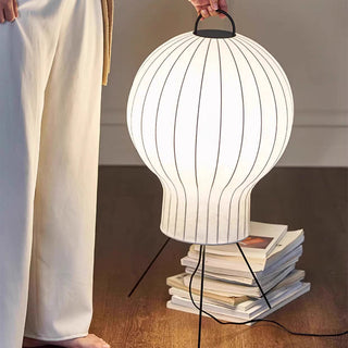 Balloon silk floor — contemporary elegant warm interior