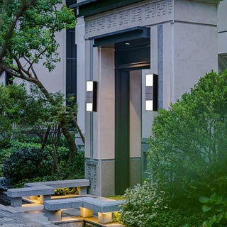 APP Modern Outdoor Wall Light – Sleek Exterior Sconce Design