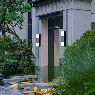Outdoor Wall Light – Black Acrylic LED Lamp | Weatherproof Modern Garden Lighting