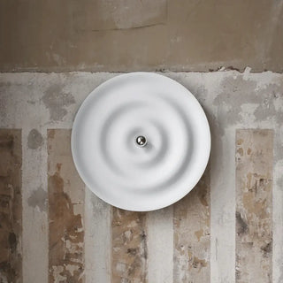 Wavy white wall sconce E27 LED aluminum detail