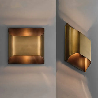 Sculptural gold square wall sconce side view S 10cm