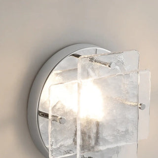 Chrome wall fixture – close-up glass G9 detail