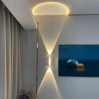 slim gold LED wall sconce G4 – modern 20×4.5cm