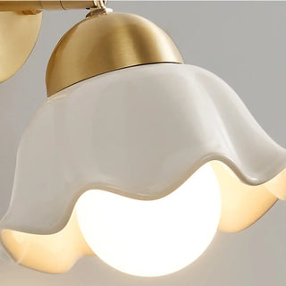 Flower wall light gold white acrylic metal – close-up