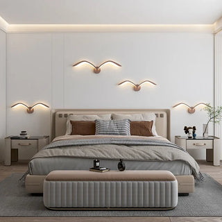 Wing-shaped wall sconce E27 LED 80cm – installed interior view