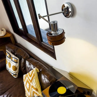 Souidur Scandinavian adjustable wall sconce – front view