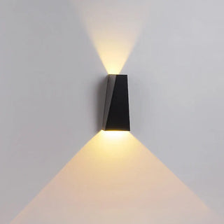 TARSEDE gold wall sconce triangular design detail