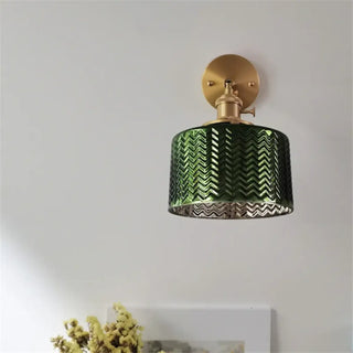 Green glass wall sconce E27 4W with gold finish – front view