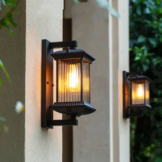 LANTO Classic Garden Lantern Outdoor Wall Light – Traditional Exterior Style Lamp