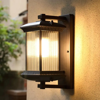 LANTO Garden Lantern Outdoor Wall Lamp – Classic Traditional Exterior Style