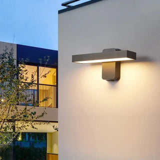CLI Outdoor Waterproof Lamp – Durable Weather-Resistant Exterior Sconce