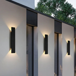 NIUM Black Aluminium Outdoor Wall Light – Modern Exterior Sconce
