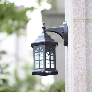 DOIJOT Classic Lantern Exterior Wall Light – Black Traditional Outdoor Design