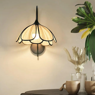 Black rattan leaf wall light E27 dimmable front