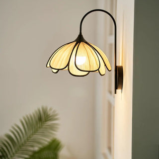 Rattan leaf wall sconce E27 dimmable black detail