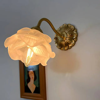 Vintage white flower wall light – G4 LED warm 3000K