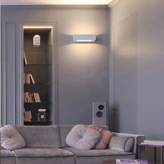 Geometric LED 12W wall sconce in black aluminum – front view