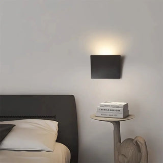 Curved minimalist wall sconce E27 black – modern contemporary front view