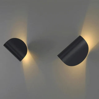 Modern disc wall light G9 black metal – angle view