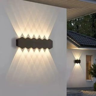 SUIGY matte black aluminum wall light integrated LED detail