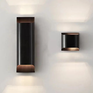 Soutus metal wall light living room setting