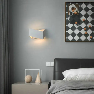 Geometric black wall sconce LED IP65 – modern outdoor design