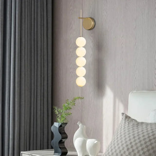 Gilded gold wall sconce close-up – LED 12W solar effect 3000g