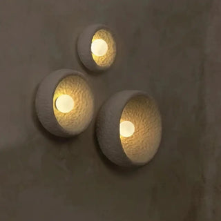 Large white round resin wall sconce L – 32cm G4 LED warm glow