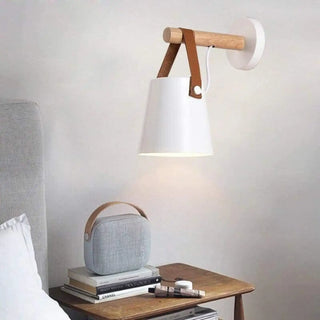 Scandinavian wood and aluminum wall sconce E27 – white front view